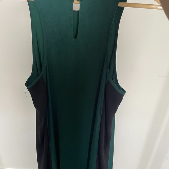 Hunter Green Hi-Low Satin Dress [Asher] - Picture 2 of 4